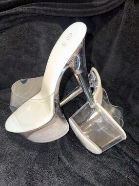 ✨ Light-Up 181 Series Clear Platform "Glass Slipper" Heels ✨